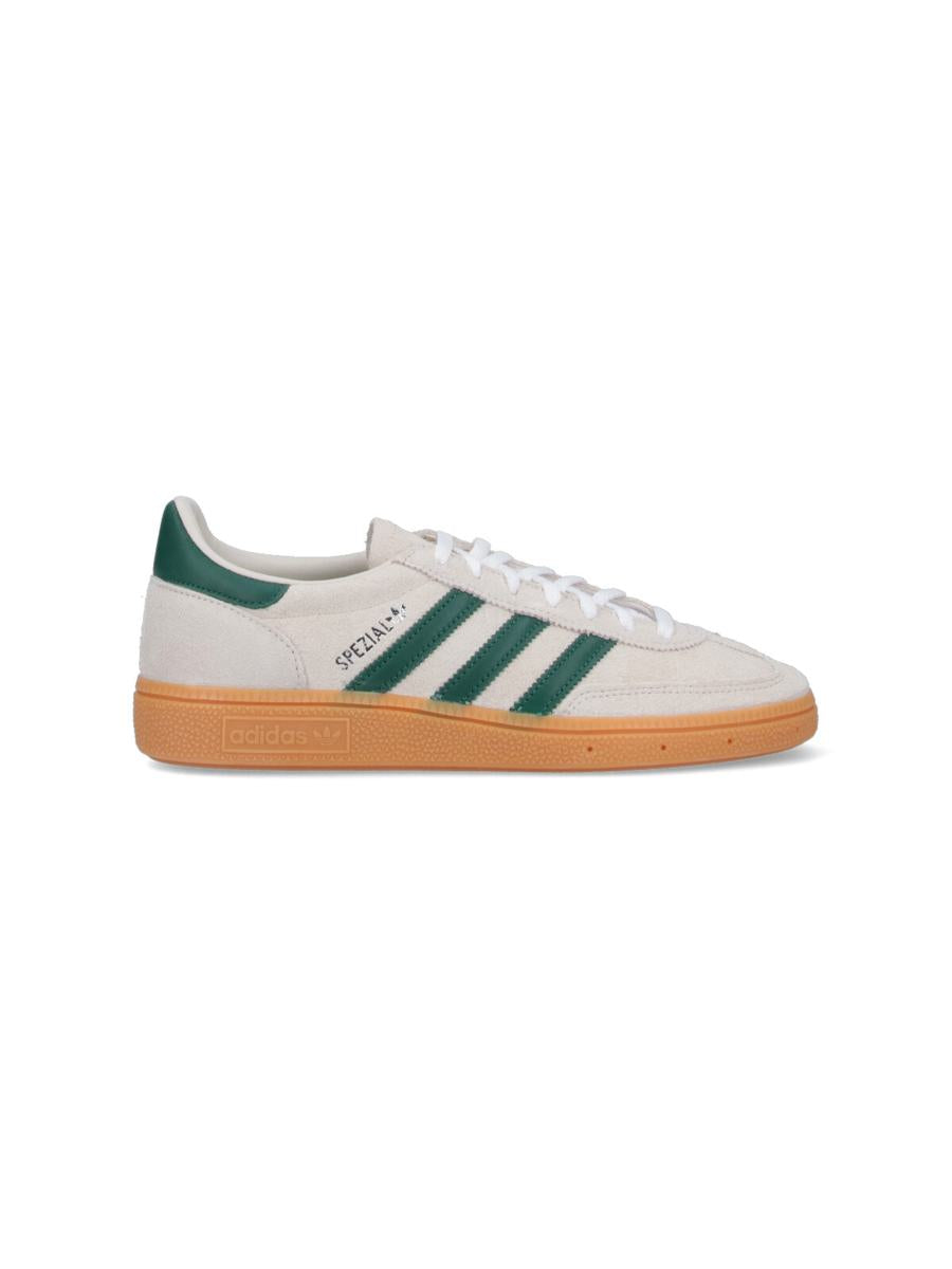 Adidas 运动鞋