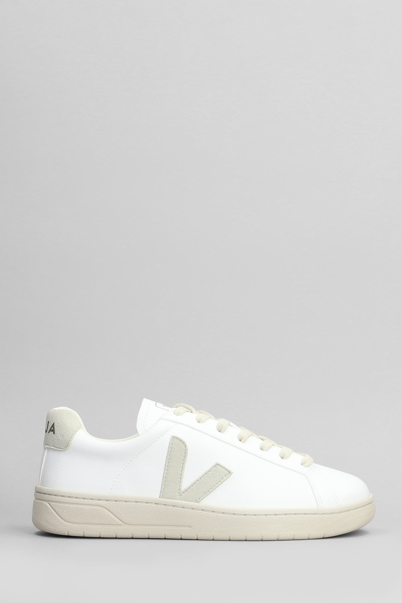 Veja Urca Cwl Sneakers In White Leather