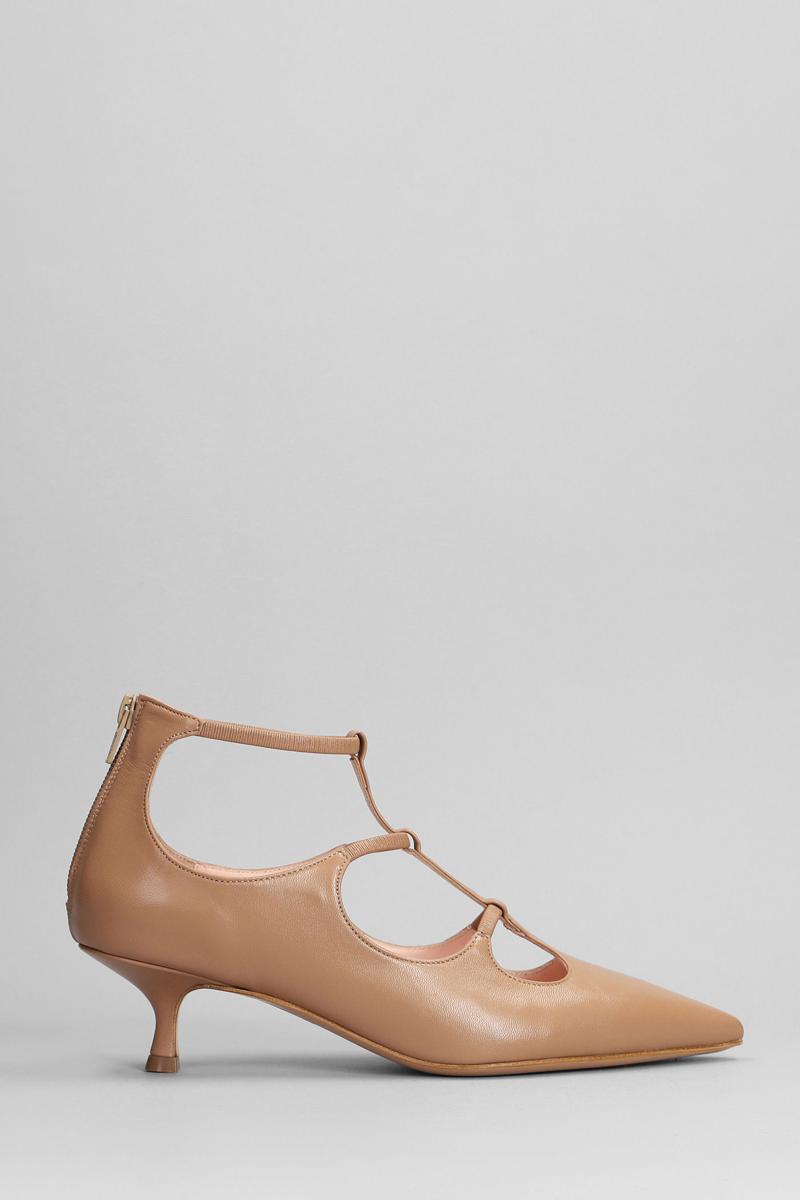 Anna F. Pumps
