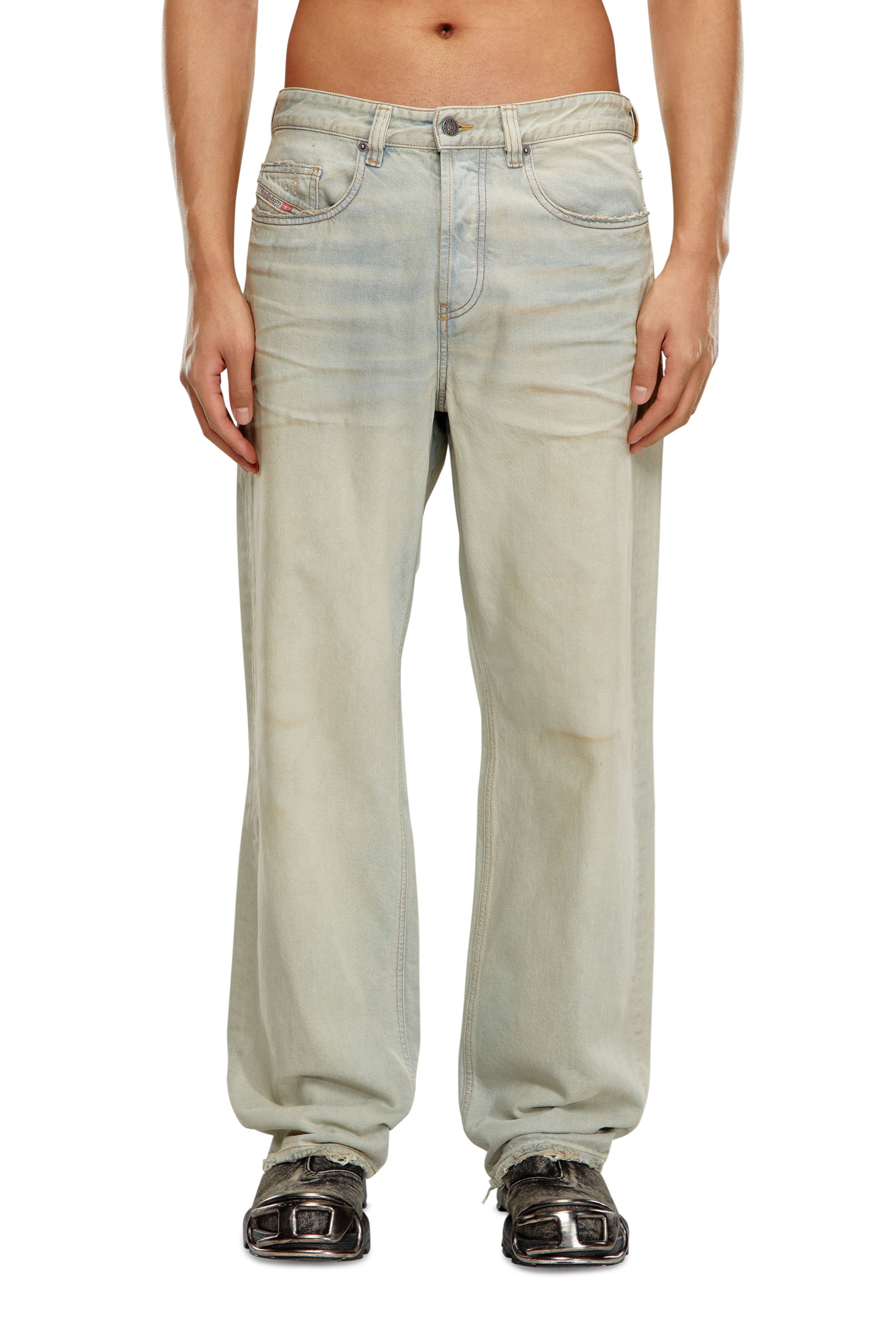 Diesel - Relaxed Jeans - 2001 D-Macro - Jeans - Man - Blue