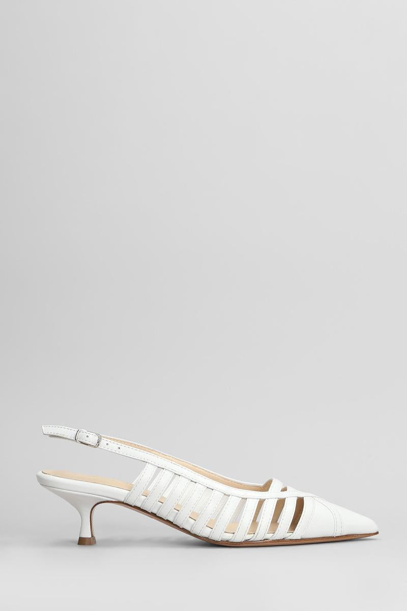 Anna F. Pumps
