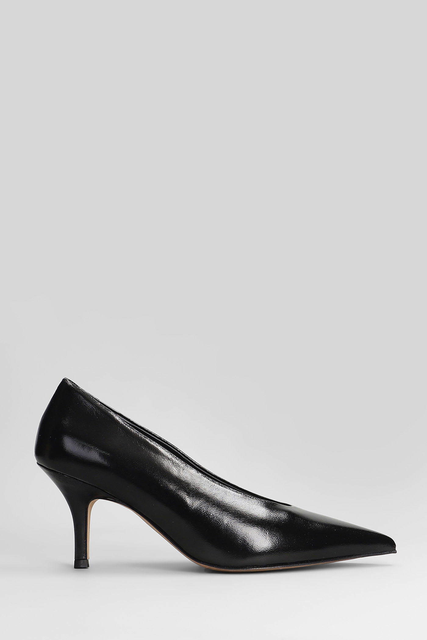 The Seller Pumps In Black Leather