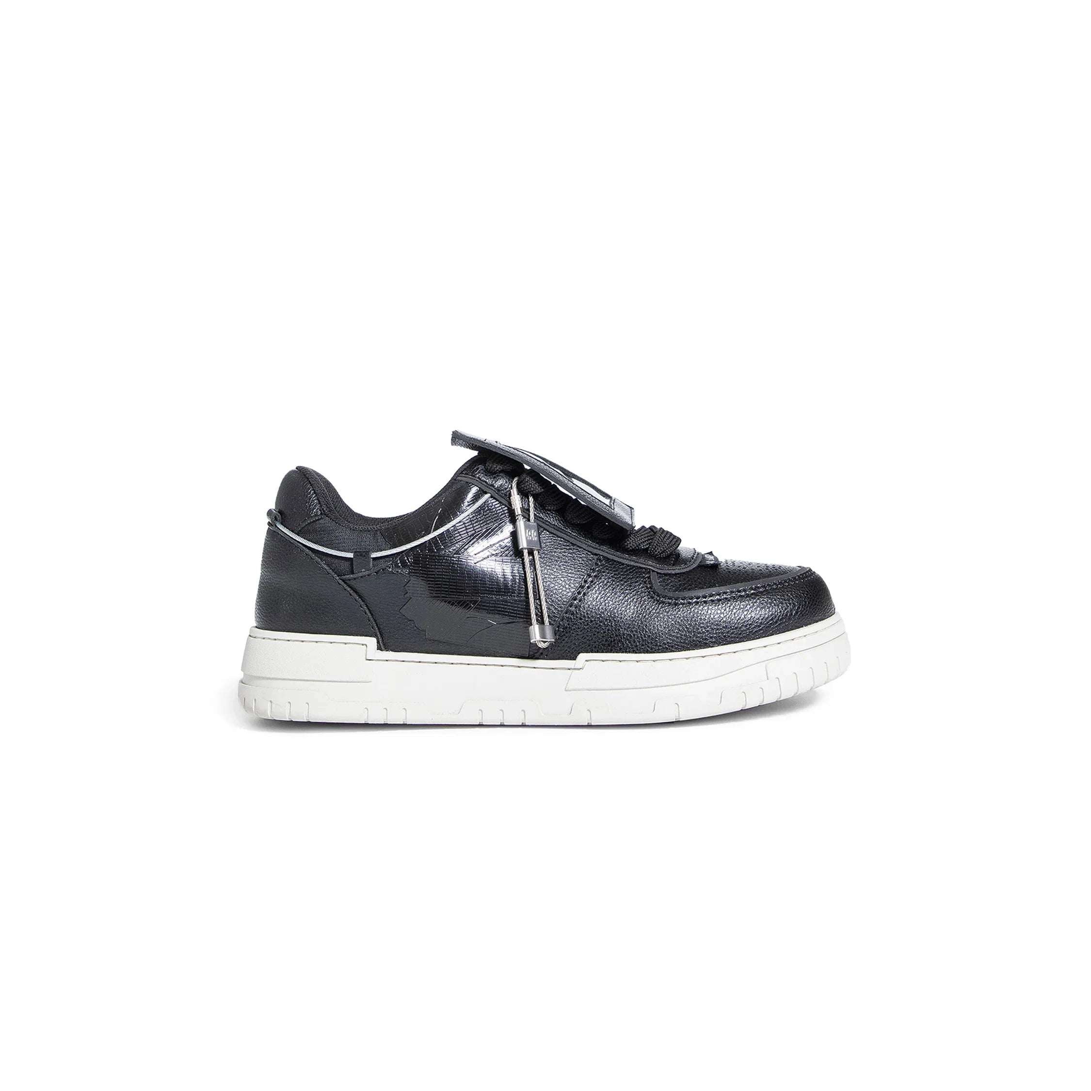 Avril Sneakers